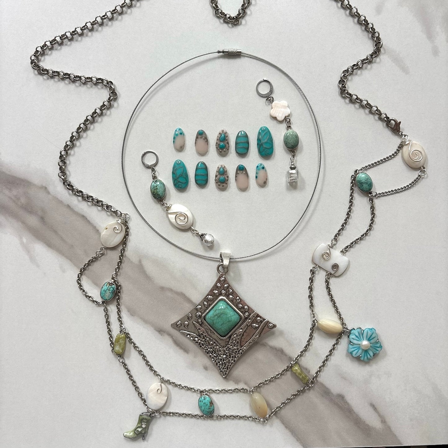 The Mona Set