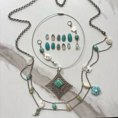 The Mona Set